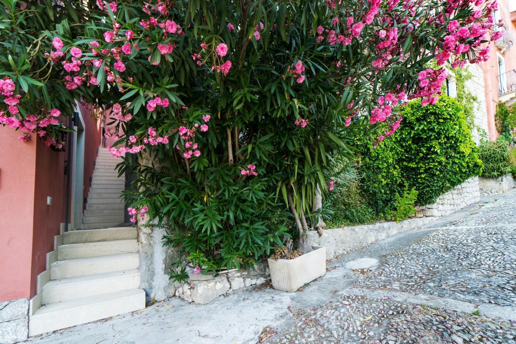 The Charming House Appartement Taormina Buitenkant foto